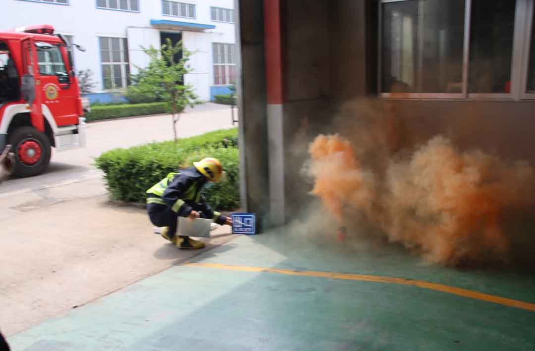 640-99.jpg 640-99.jpg